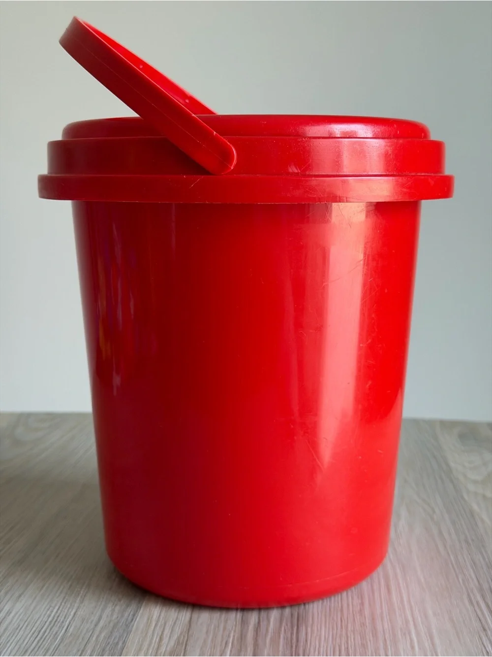 Vintage TYCO Empty Bucket Pail Red Plastic Storage Container & Lid (No Blocks)